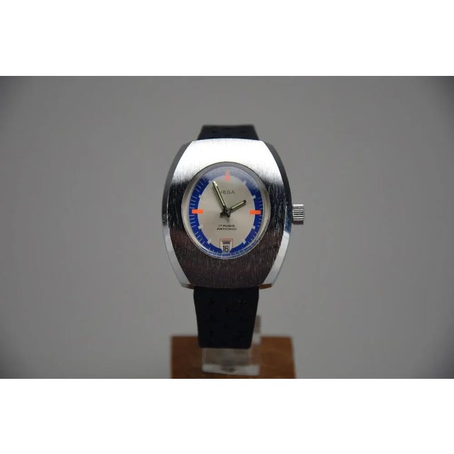 Swiss Hega Mechanical Wristwatch, 1970 For Sale - Image 9 of 10
