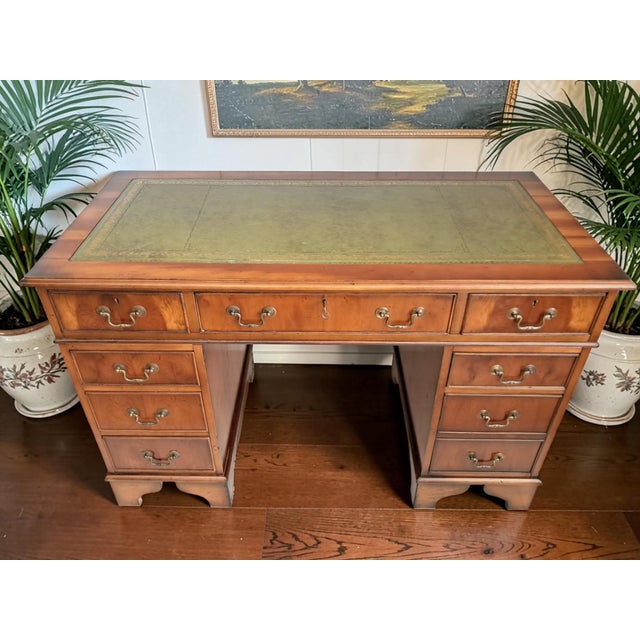 1980s Antique Twin Pedestal Desk in Dark Yew Wood and Leather Top, 1980 For Sale - Image 5 of 18