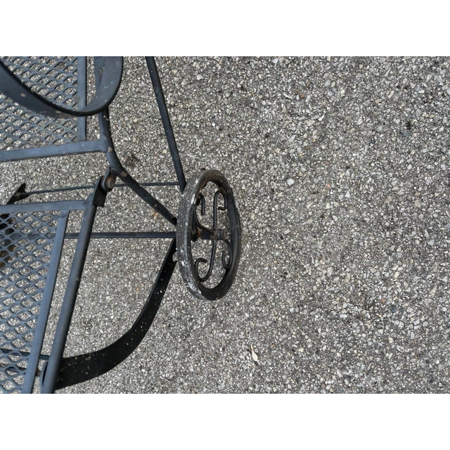 1970s Salterini Style Wrought Iron Adjustable Outdoor Patio Chaise Lounge, Attributed For Sale - Image 6 of 7