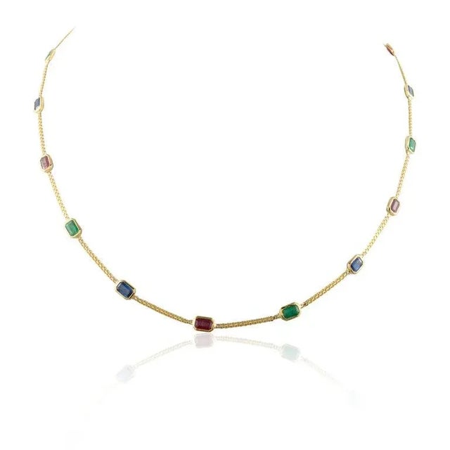 Art Deco 3.85ct Emerald Ruby Sapphire Choker Necklace in 18k Gold For Sale - Image 3 of 12