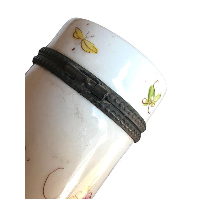 Ceramic Antique French Hand-Painted Porcelain Needle Étui With Bird Clasp – Sèvres Style For Sale - Image 7 of 9