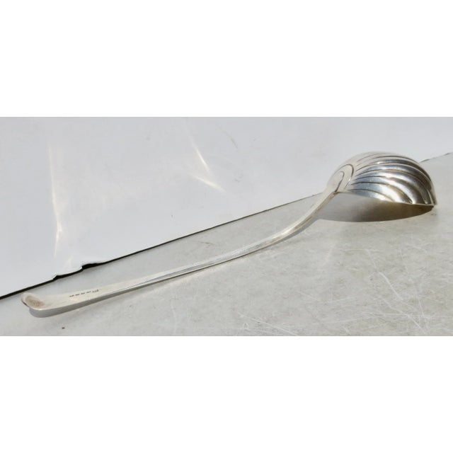 English George III Large Paddle Sterling Silver Circa 1816 For Sale - Image 3 of 5