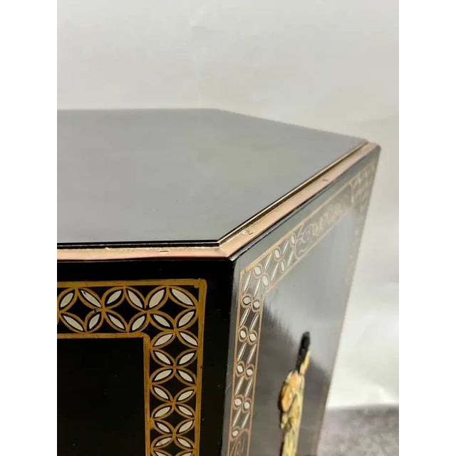 Asian Black Lacquer Hexagonal Side Table With Hand-Painted Gold & Figural Pane For Sale - Image 4 of 15