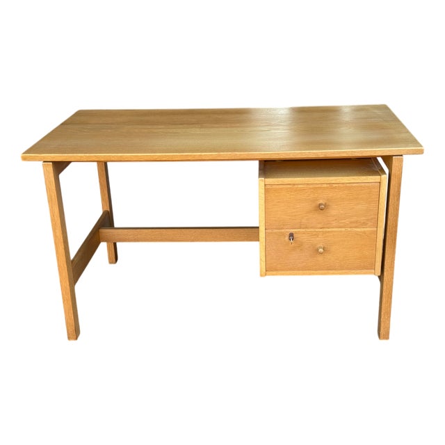 Mid-Century Danish Model GE-125 Writing Desk in Oak with Drawers and Key by Hans J. Wegner for Getama, 1960s For Sale