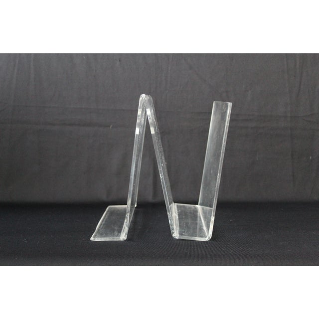 Vintage Mid Century Modern Lucite Acrylic "W" Shaped Magazine Rack For Sale - Image 4 of 9