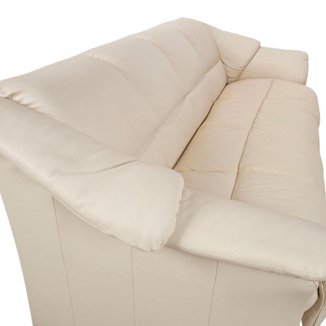 Oslo Leather Four-Seater Cream White Eggshell Sofa from Stressless For Sale - Image 5 of 17
