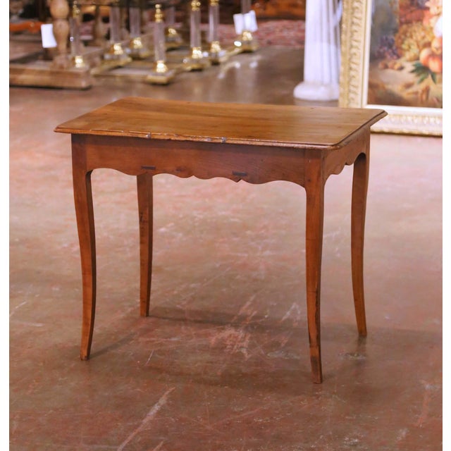 18th Century French Louis XV Walnut Side Table With Drawer For Sale - Image 11 of 14