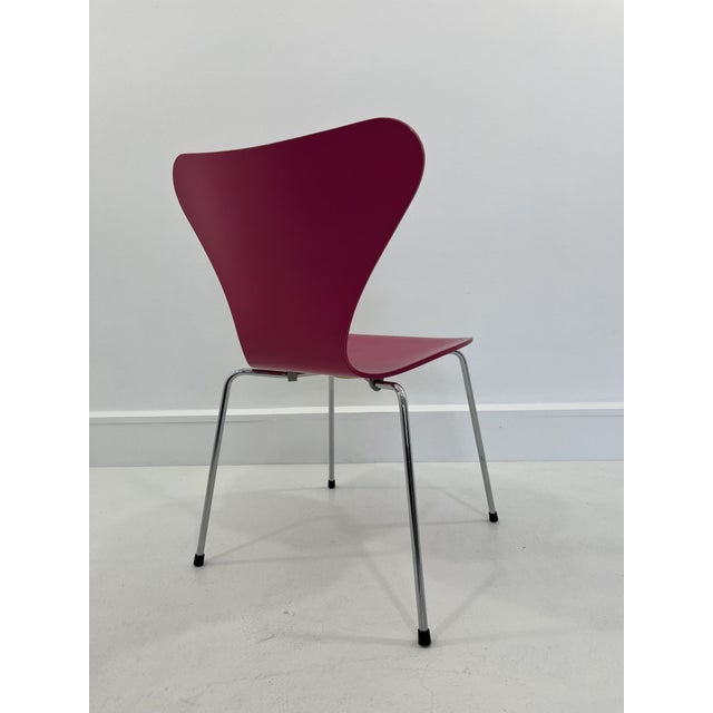 Arne Jacobsen Model 3107 Chair by Arne Jacobsen, 1980s For Sale - Image 4 of 11