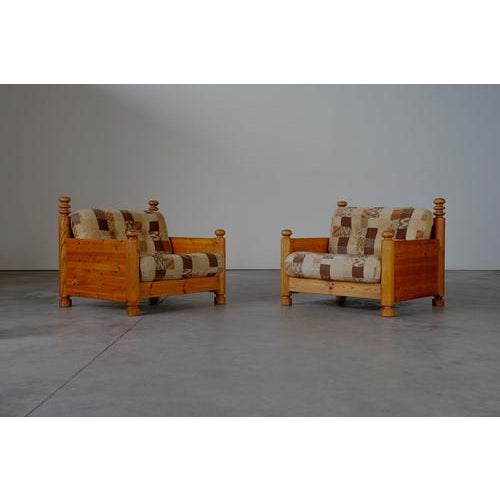 Pine lounge chairs The chairs are in a good condition with traces of usage normal to it’s age. Pilows are in their...