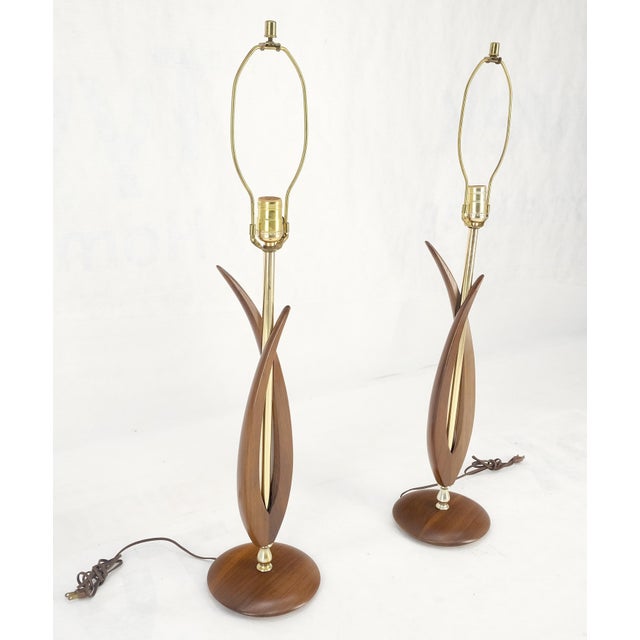 Brass Pair of Mid Century Modern Oiled Walnut Turned Bases c1970s Table Lamps MINT For Sale - Image 8 of 11