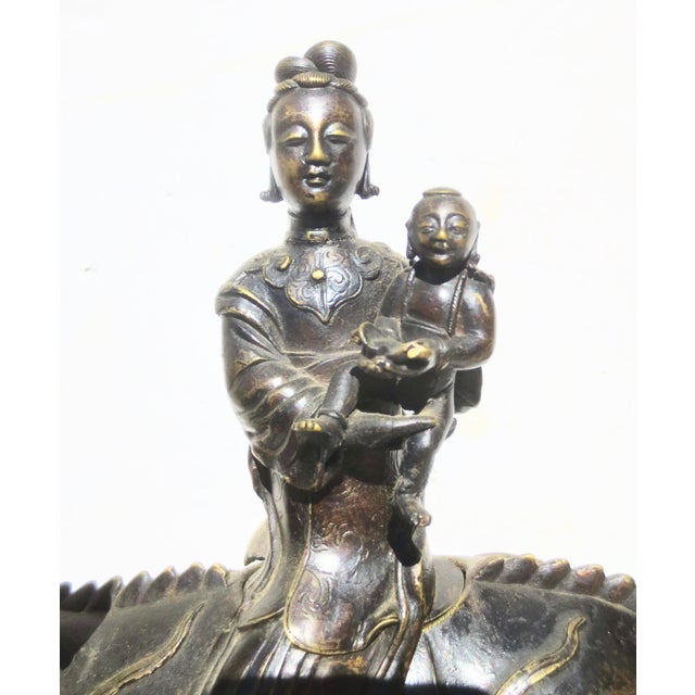 Chinese Bronze Kuan Yin Mouted on Kylin Early19th For Sale - Image 15 of 17