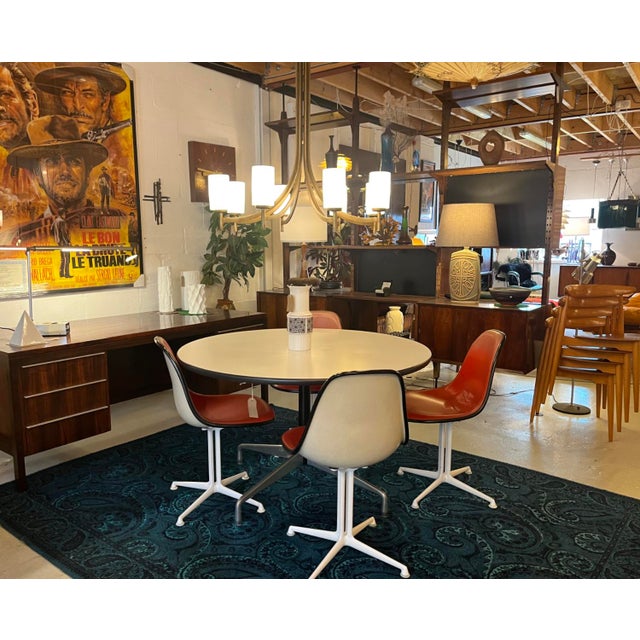Large Mid-Century Italian Brass and Glass 8-Arm Chandelier, 1950s-1960s For Sale - Image 15 of 16