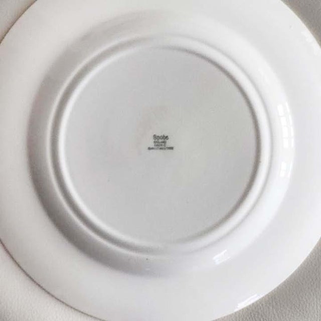 English 1978 Vintage Spode Christmas Tree Dinner Plates - Made in England - Set of 4 For Sale - Image 3 of 3