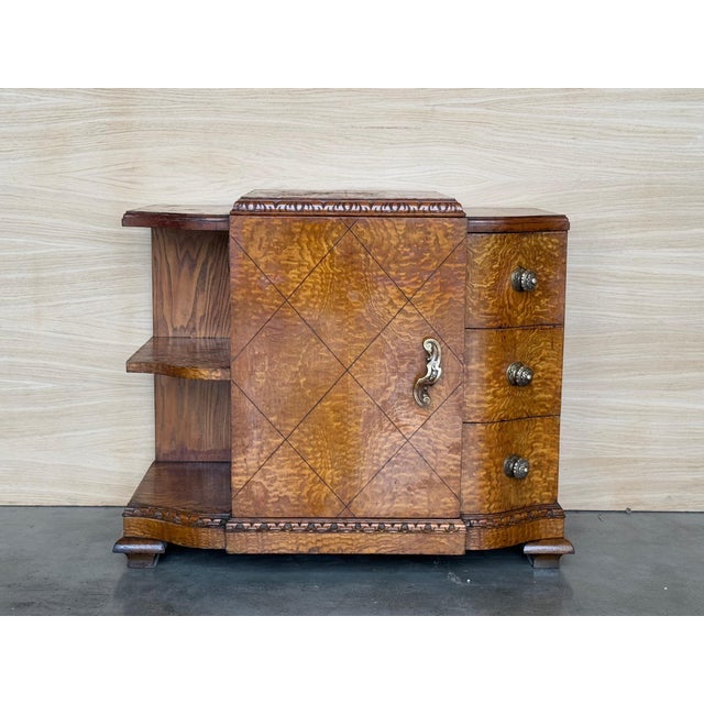 Early 20th Century Pair of Art Deco Side Cabinets or Nightstands in Solid Walnut Burl For Sale - Image 16 of 18