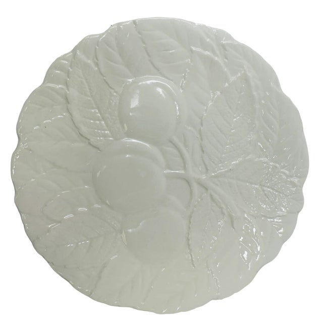 1970s Vintage Made in Japan Ceramic Peach, Strawberry, Pear, and Plum Leaf Plates - a Set of 8 For Sale - Image 5 of 10