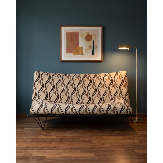 Designed by Paolo Deganello for Driade in 1981, the Squash sofa is a distinctive work of Italian Postmodern design. Its...