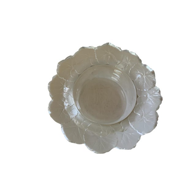 Traditional Vintage Lalique Honfleur 8" Round Bowl or Ashtray Made in France 1978 For Sale - Image 3 of 4