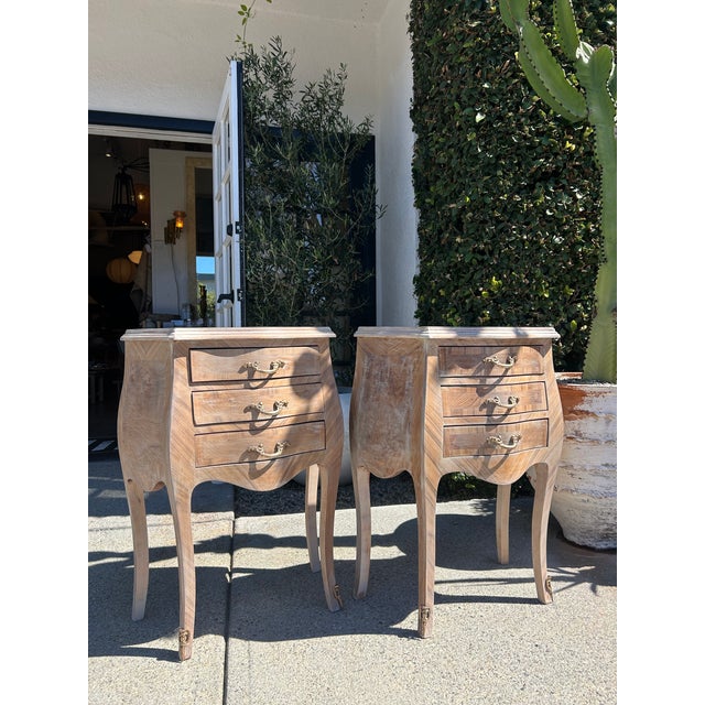 Vintage French Provincial Pair of 3-Drawer Nightstands With Curved Front and Brass Bail Pulls For Sale - Image 17 of 17