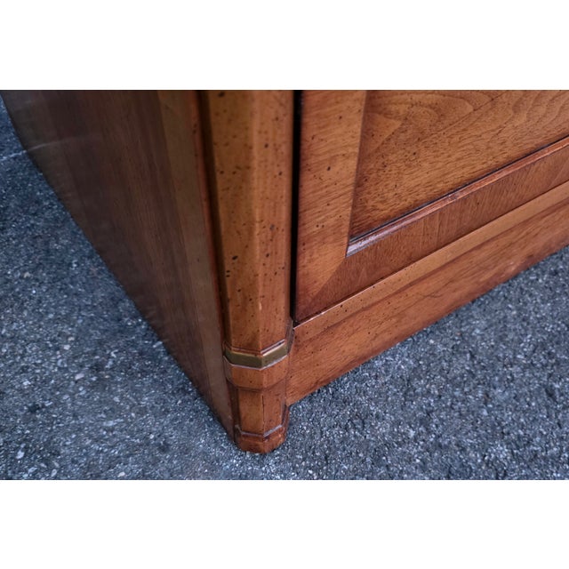 Pair of Vintage Henredon Furniture Bachelor's Chests For Sale - Image 10 of 15