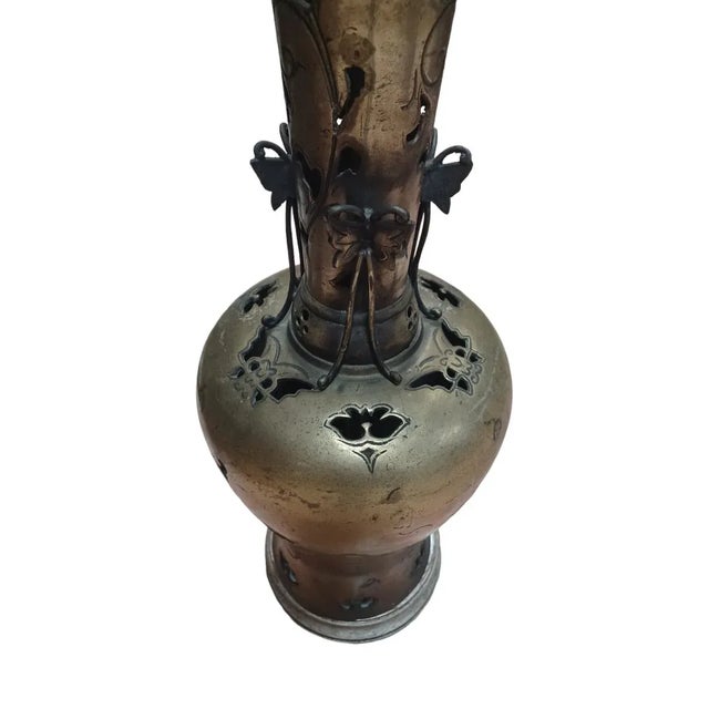 Vintage Rare Large 1930s American Art Deco Brass Table Lamp with Butterfly Carvings.