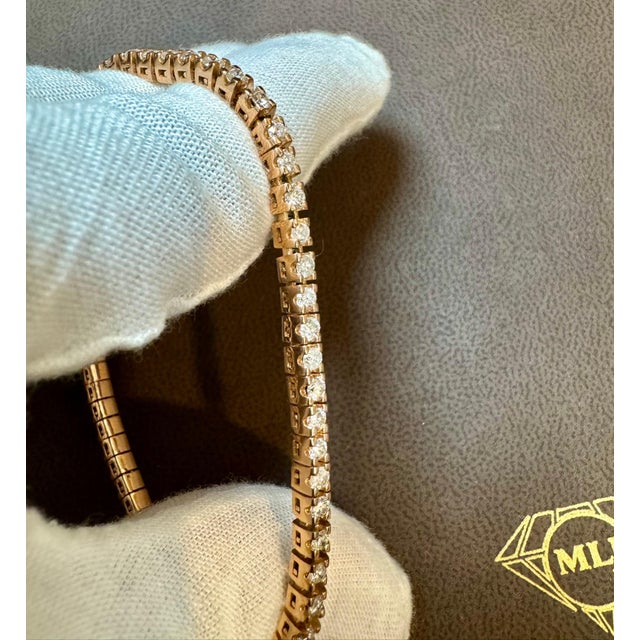 5 Pointer Each, 3.5 Ct Eternity 18 Kt Gold & Diamond Stretchable Bangle, Italy For Sale In New York - Image 6 of 18