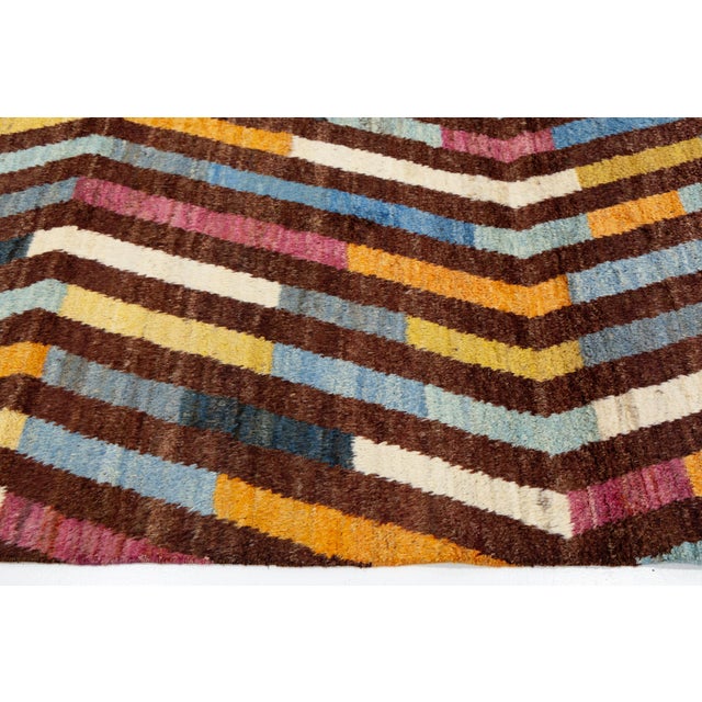 Modern Moroccan Style Handmade Wool Rug With Geometric Zig-Zag Chevron Pattern For Sale - Image 4 of 12