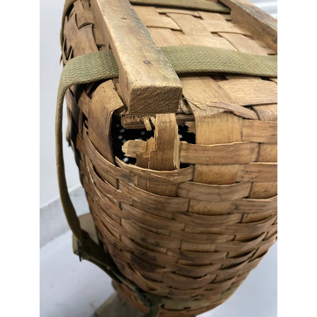 Early 20th Century Vintage Rare Adirondack Splint Oak Trapper Backpack Basket For Sale In Miami - Image 6 of 12