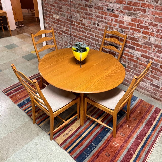 Ercol Drop Leaf Dinette Set, Elm, England, 1960s For Sale - Image 12 of 12