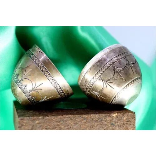 Silver Egg with Engraved Garlands For Sale - Image 3 of 8