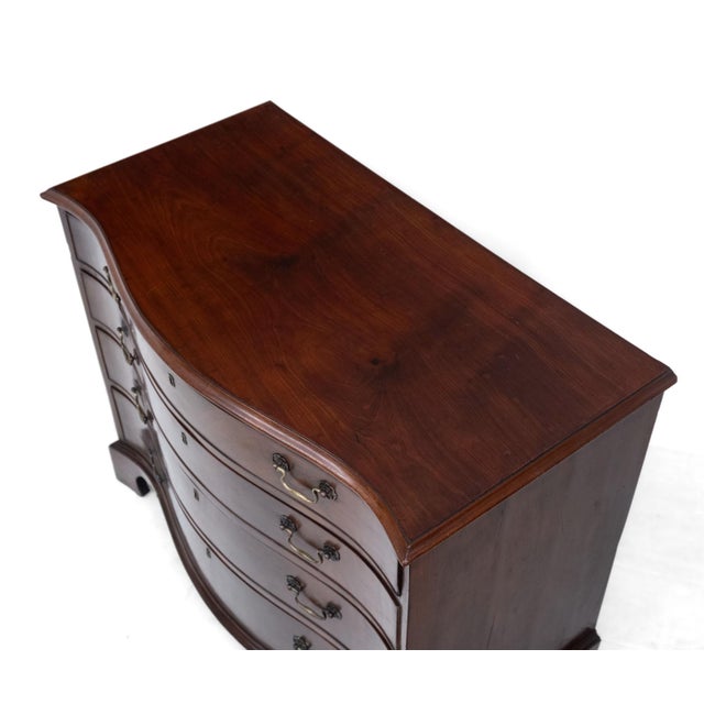 George III Mahogany Serpentine Chest of Drawers For Sale - Image 5 of 18