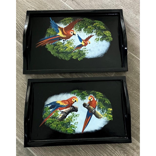 Late 20th-Century Wooden Black Lacquered Tiki-Style Hand Painted Parrot Motif Nested Trays - A Pair For Sale - Image 18 of 18