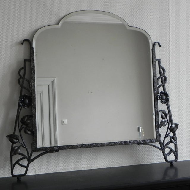 - Art Deco mirror with faceted glass in a steel frame - Dimensions outside list: 92 x 86 cm (w x h) - Dimensions mirror:...