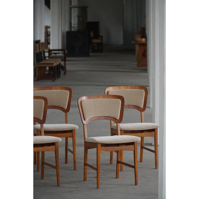 Mid-Century Danish Dining Chairs in Oak, Teak and Mohair, 1960s, Set of 6 For Sale - Image 16 of 18