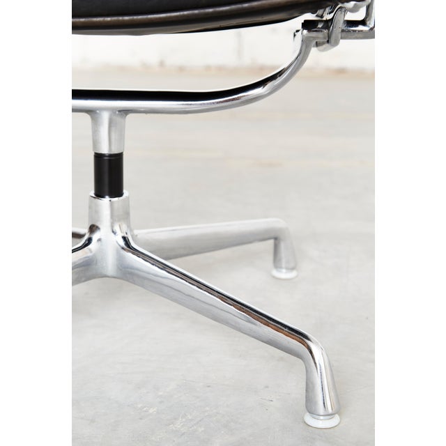 ES102 Intermediate Desk Chair by Ray & Charles Eames for Herman Miller, 1970s For Sale - Image 6 of 15