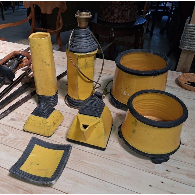 Yellow Art Deco Desk Set in Yellow and Black Crackled Ceramic, 1930s, Set of 7 For Sale - Image 8 of 9