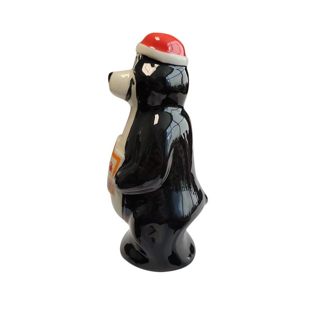 Limited Edition Hamm's Bear Santa's Helper figurine in excellent condition. Made in England by Wade and limited to a run...