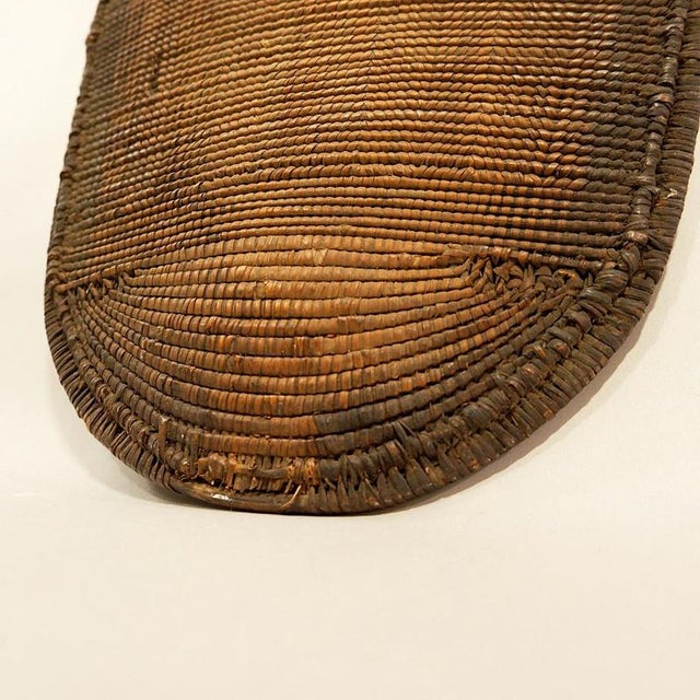 Mid-19th Century Decorative Azande People War Shields, Set of 2 For Sale - Image 10 of 14