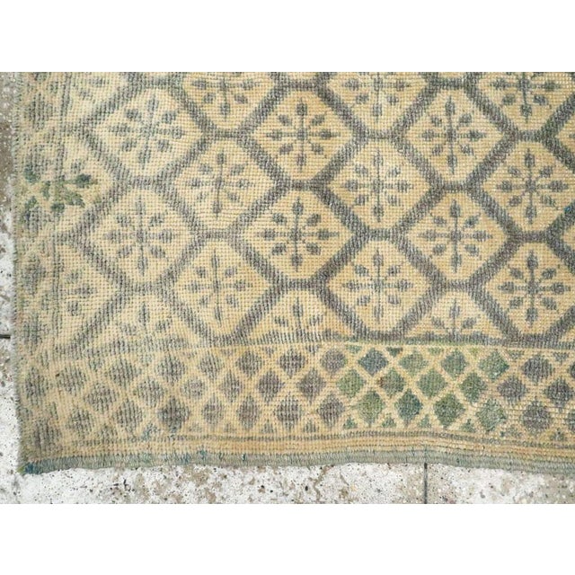 Cream Galerie Shabab Collection Mid-20th Century Handmade Turkish Anatolian Throw Rug For Sale - Image 8 of 10
