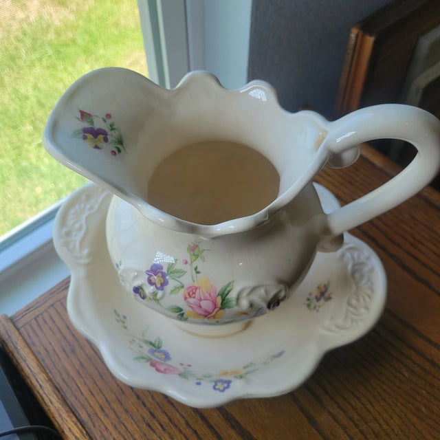 Art Deco VTG 1930s British Ceramic Pitcher & Wash Basin Bowl Set Floral Rose Art Deco Era For Sale - Image 3 of 12