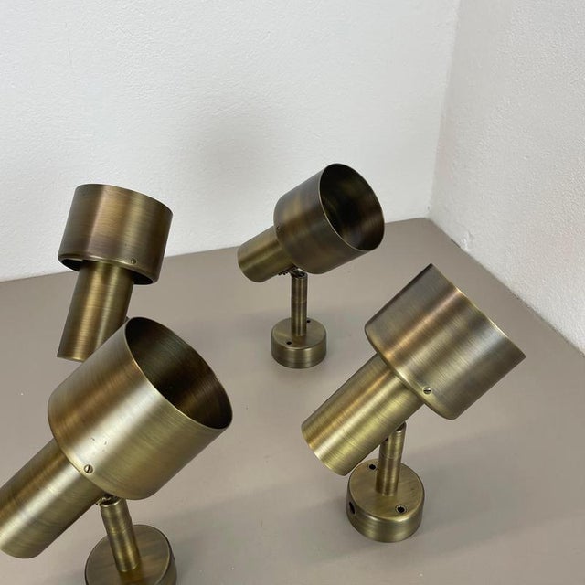 Minimalist Brass Tube Spot Wall Lights, Italy, 1970s, Set of 2 For Sale - Image 6 of 18