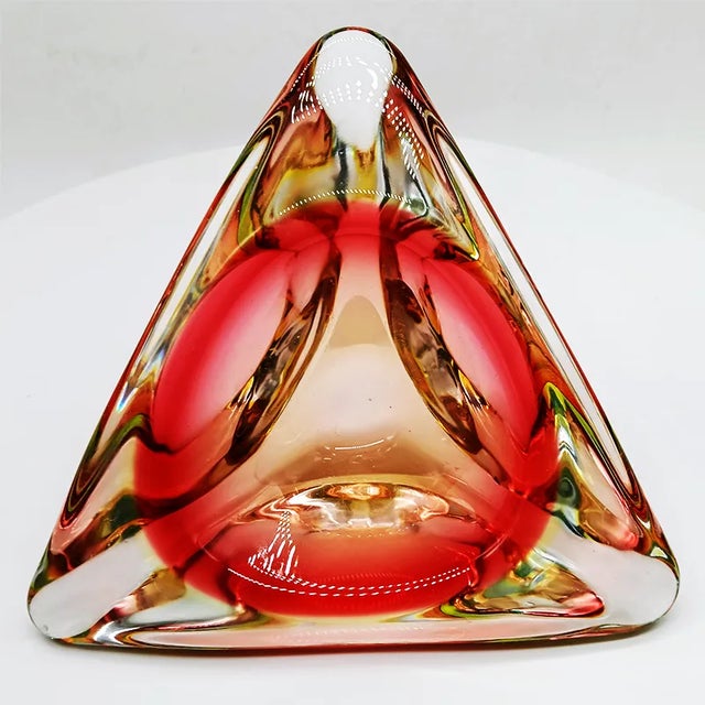 1960s Vintage Italian Triangular Ashtray in Murano Glass, 1960s For Sale - Image 5 of 7