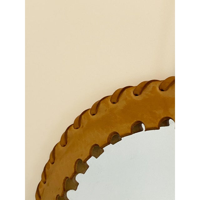 Vintage Round Mirror in Saddle Leather, 1960s For Sale - Image 4 of 4
