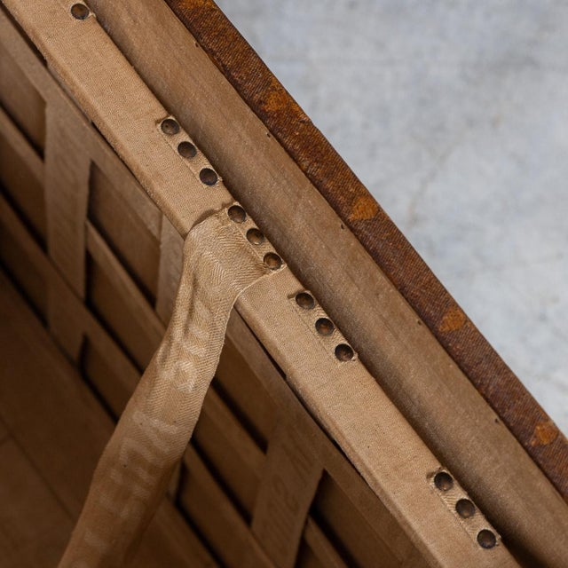 Antique Trunk in Woven Canvas from Louis Vuitton, 1900 For Sale - Image 15 of 18