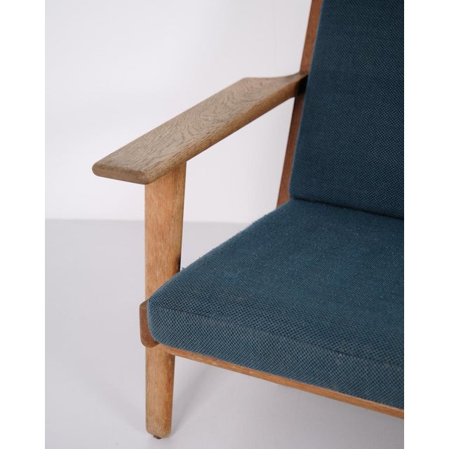 Blue GE-290/3 Three-Seater Sofa in Soap Treated Oak by Hans J. Wegner, 1950s For Sale - Image 8 of 12