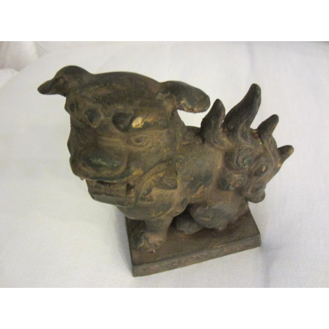 19th Century Chinese Foo Dogs Gilt Bronze Lions Bookends- A Pair For Sale - Image 4 of 13
