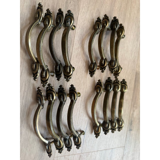 Vintage Amerock Carriage House 735-1 Solid Brass Cabinet Pulls – Set of 16 For Sale - Image 10 of 12