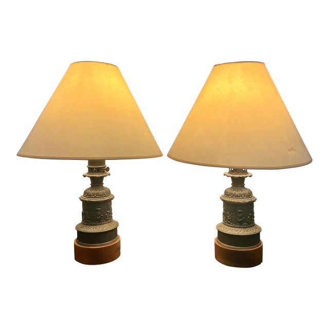 19th Century Bronze Gagneau d'Enghien 25, Paris Oil Lamps - a Pair Converted to Electricity For Sale