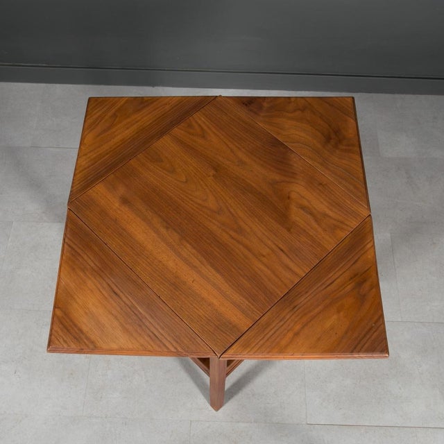 Art Deco Game Table in Walnut Wood For Sale - Image 14 of 16