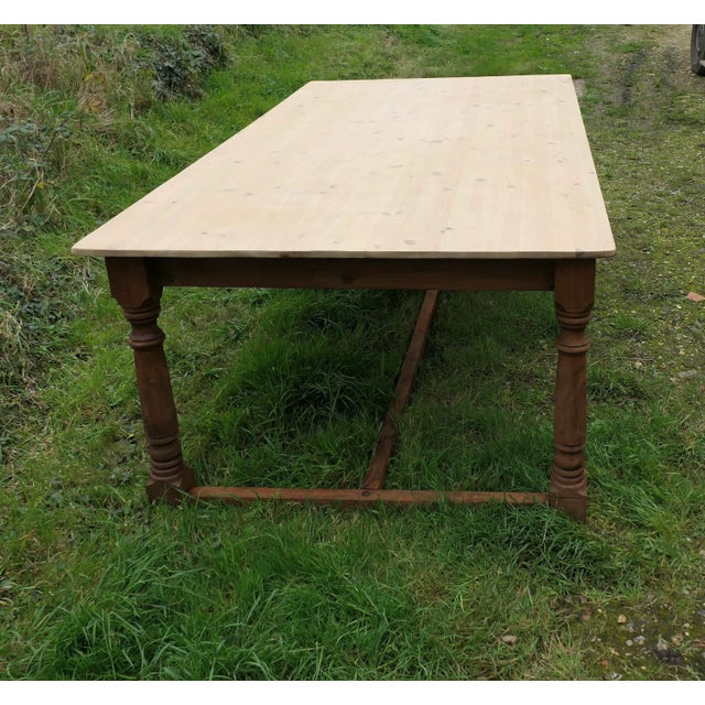 Large Farmhouse Pine Table This is a good looking Pine table, the pine top is very clean with little signs of a previous...