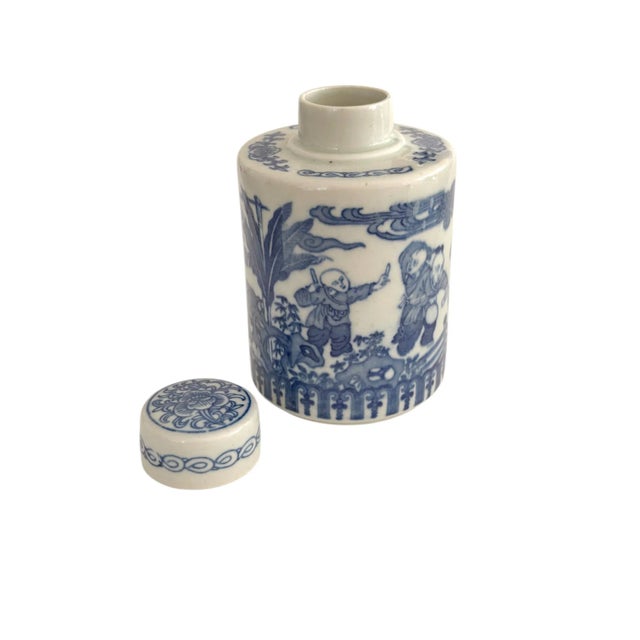 Ceramic Blue and White Chinese Porcelain Tea Caddy For Sale - Image 7 of 10